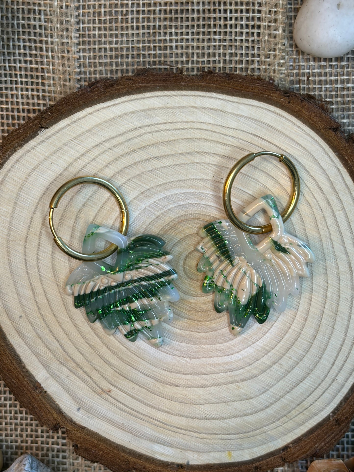 Pampille Apache verte beige + créole dorée 20 mm