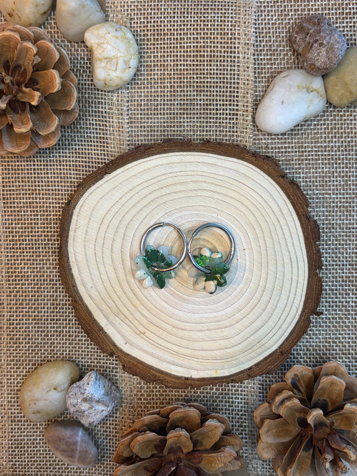 Pampille Dora vert beige + créole argent 20 mm